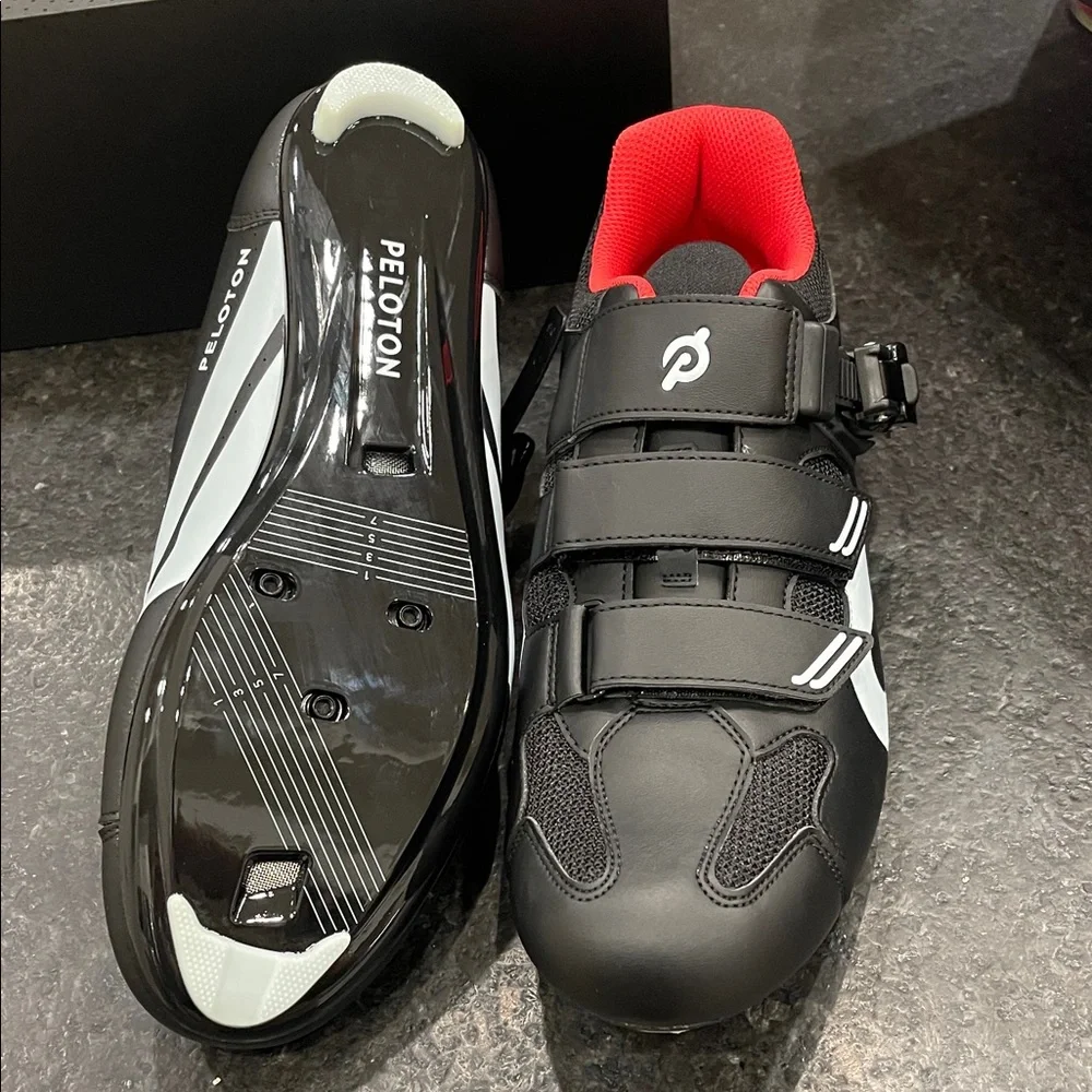 New Peloton Black and Red Cycling Shoes - Picture 3 of 6